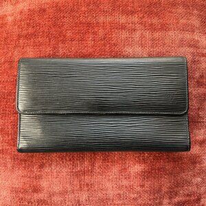 LOUIS VUITTON EPI Leather Tresor International Wallet Black 💼